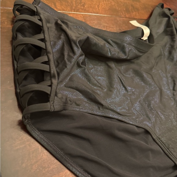 Cacique Black Shimmer Swimwear - Picture 5 of 9